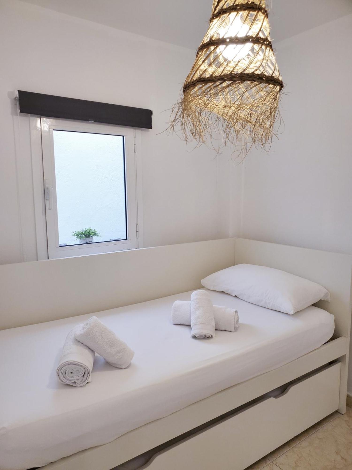 Apartamento Centrico Con Patio Privado Tarragona Exteriör bild