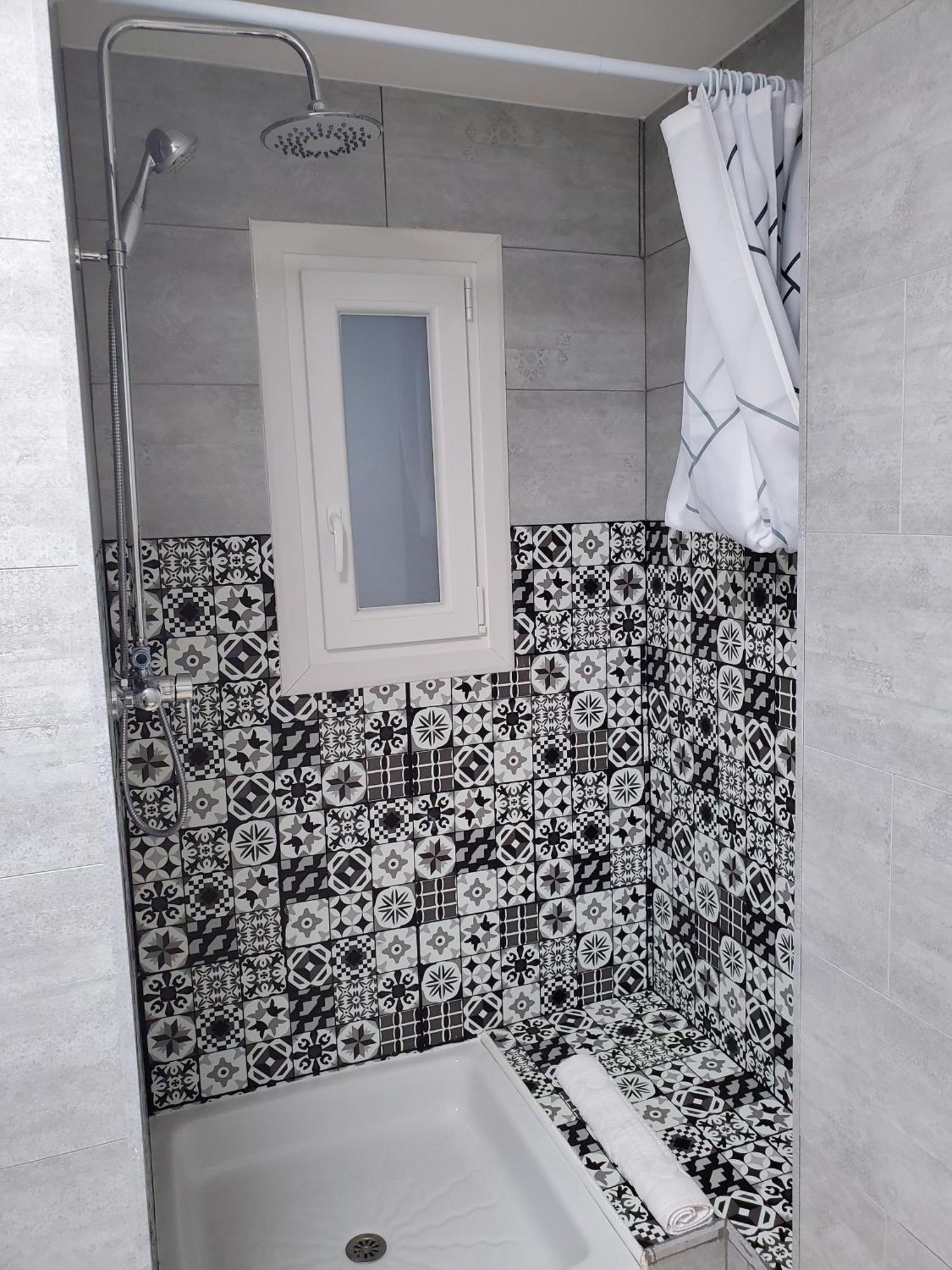 Apartamento Centrico Con Patio Privado Tarragona Exteriör bild
